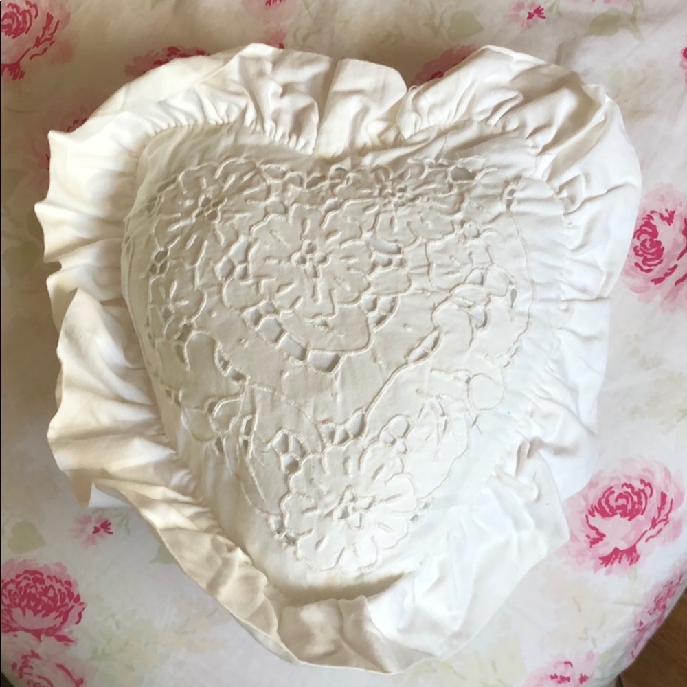 Throw pillow